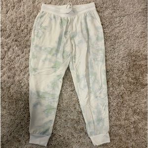 Stars above tie die joggers